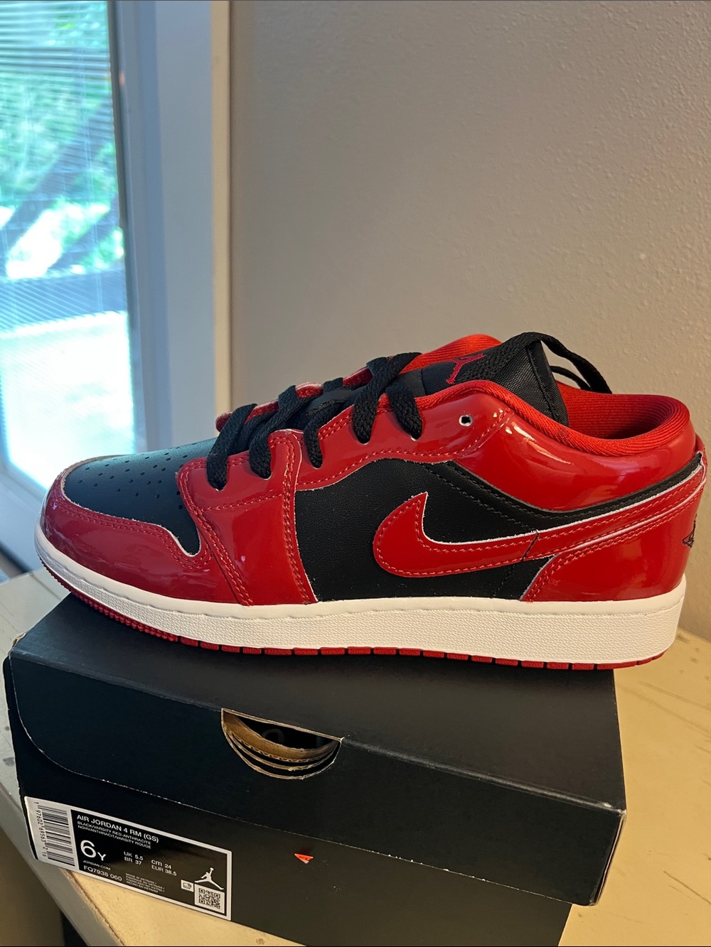 Nike Kids Black/White/Varsity Red Low-Top Sneakers